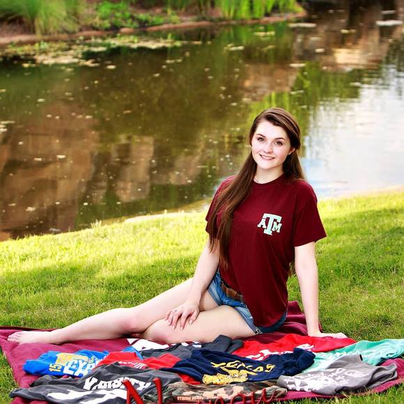 Meet your Posher, Brenna - Picture 1 of 1